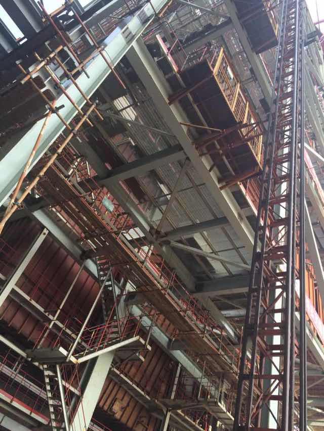 鋼格柵板安裝現(xiàn)場-13